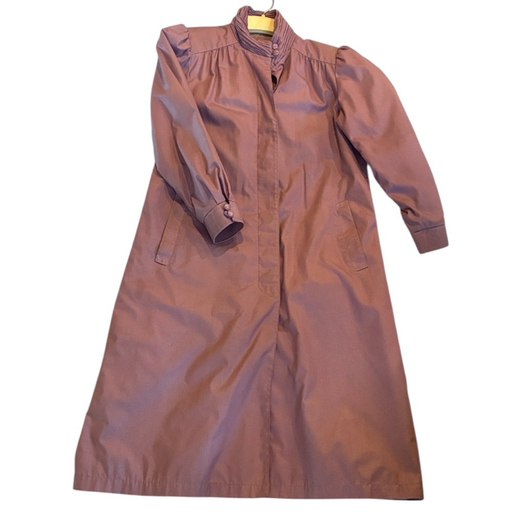 London Fog Trench VTG Rain Coat Long Sleeve Mauve Button Features Original Belt